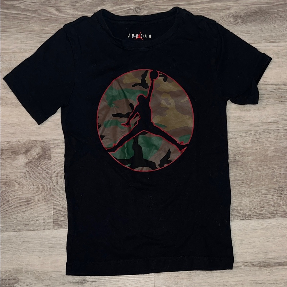 Air Jordan Youth small tshirt NWOT